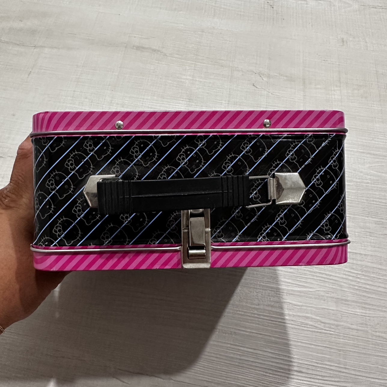Hello Kitty Lunch Tin Box - photo 4