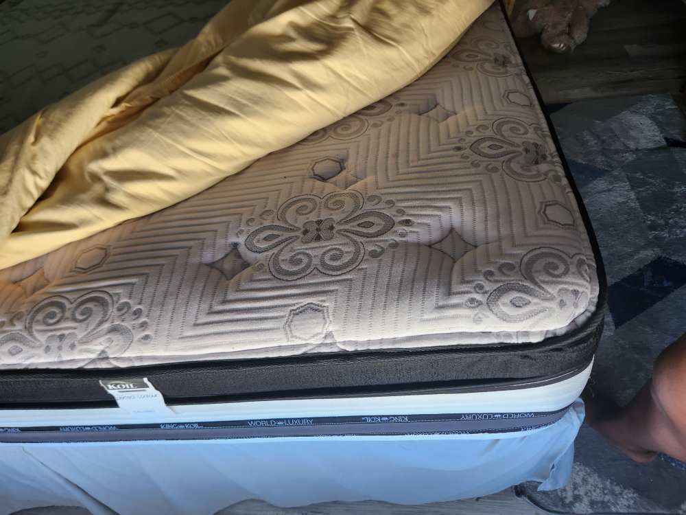 King bed and frame - photo 3
