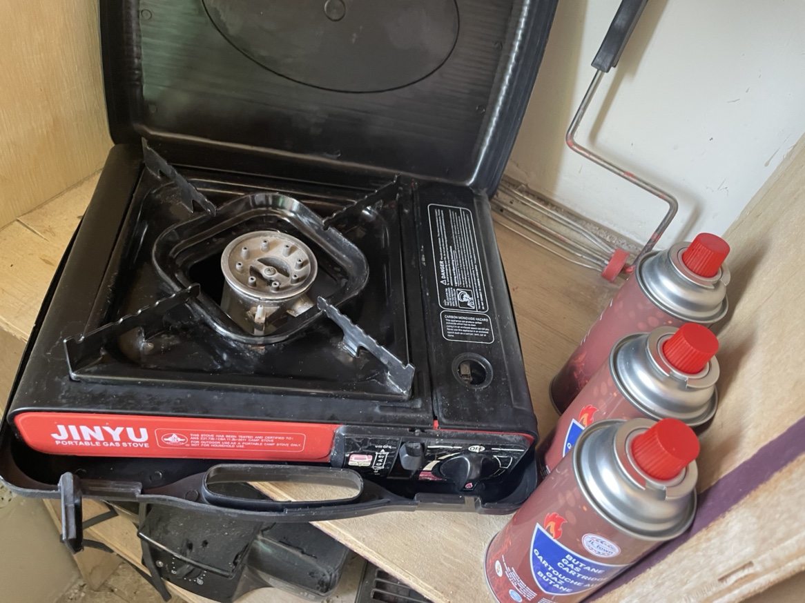 Jinyu Portable Gas Stove with 3 full butane can - photo 3