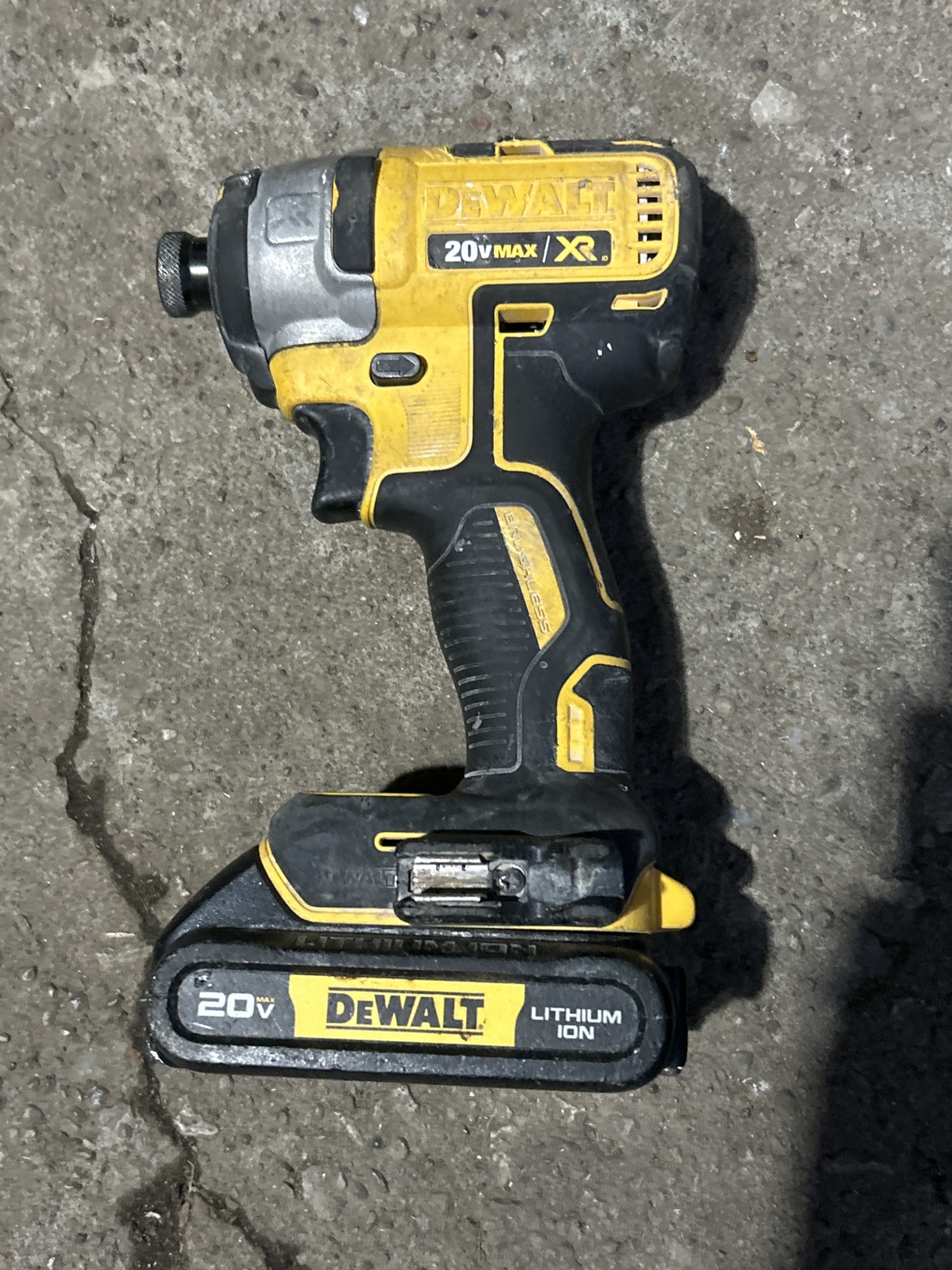 DeWalt 20V MAX Impact Driver thumbnail