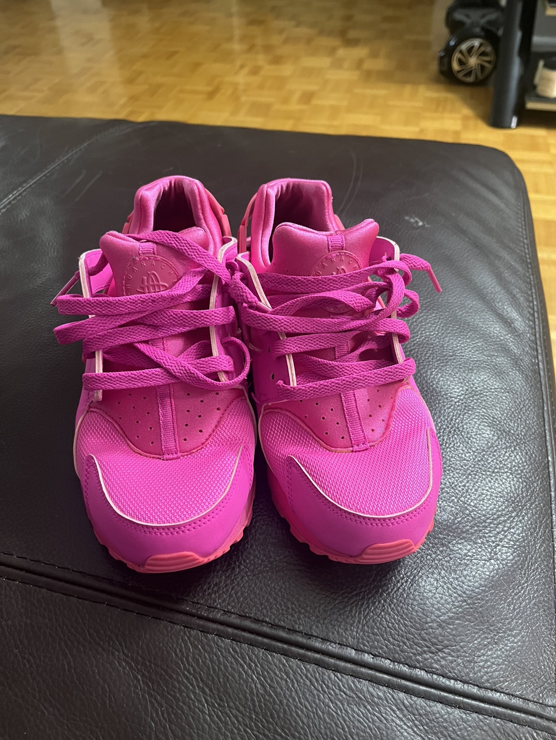 Nike huaraches thumbnail