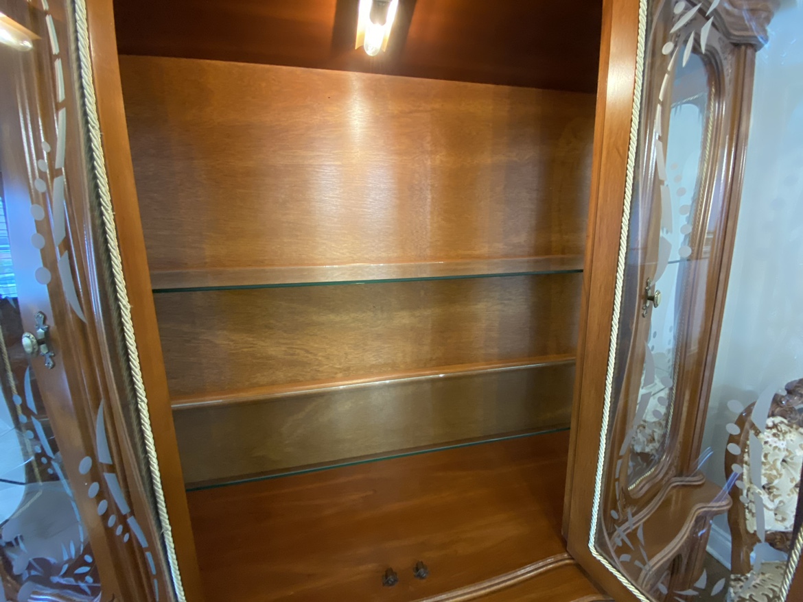 Vintage Solid Wood Dining Room Set image indicator(6)