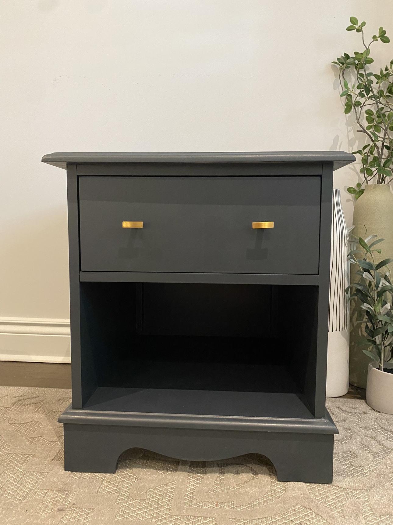 End/Side Table