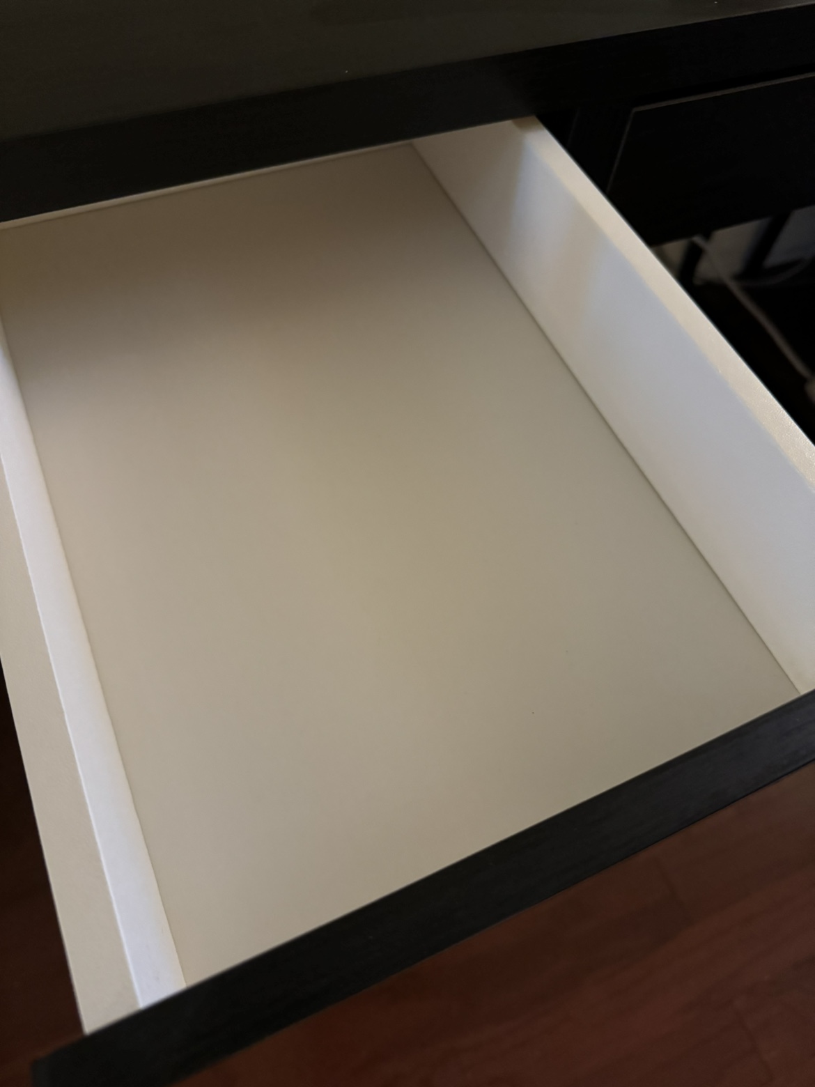 IKEA MICKE Desk - photo 4
