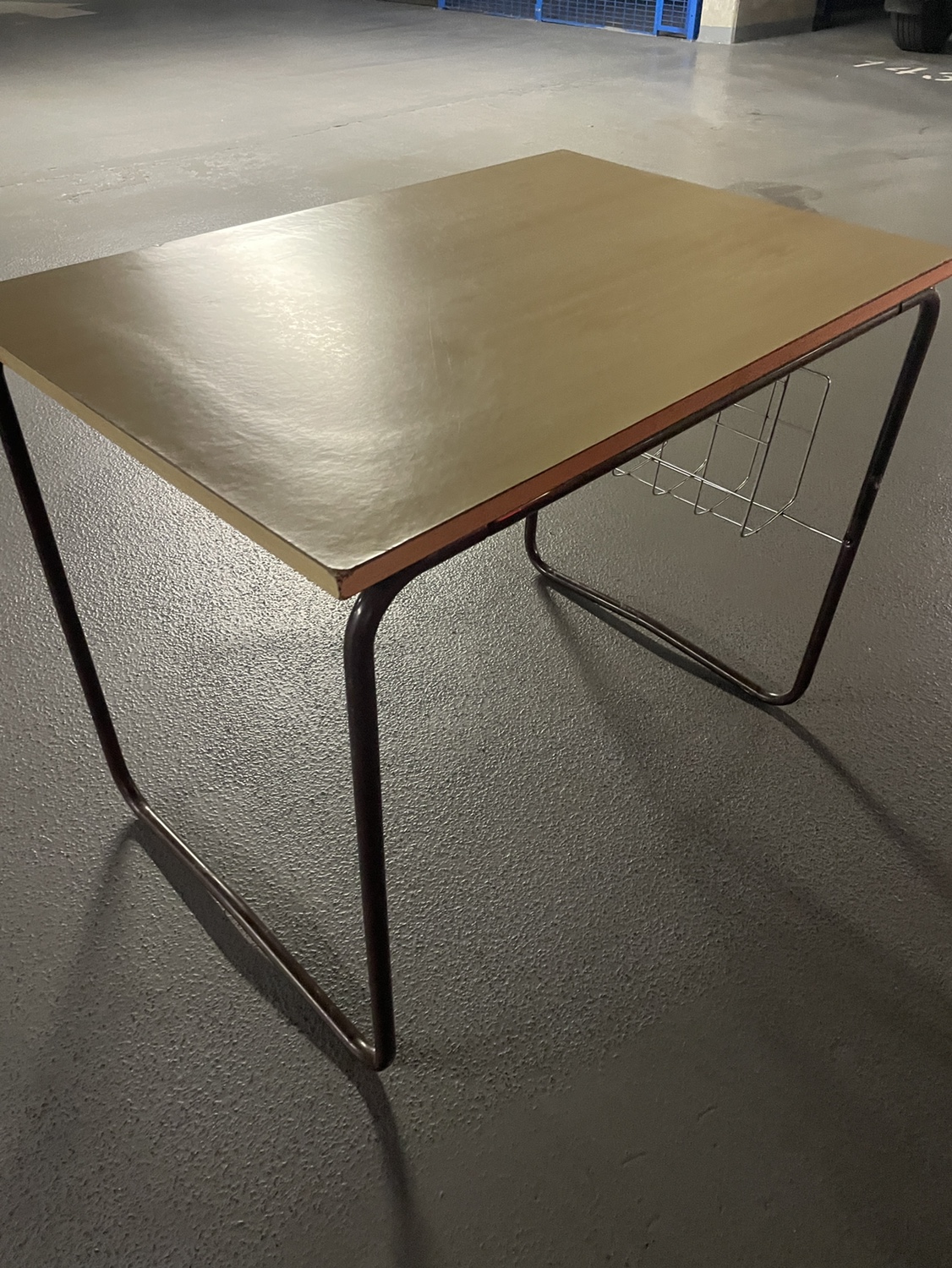 Free Desk thumbnail