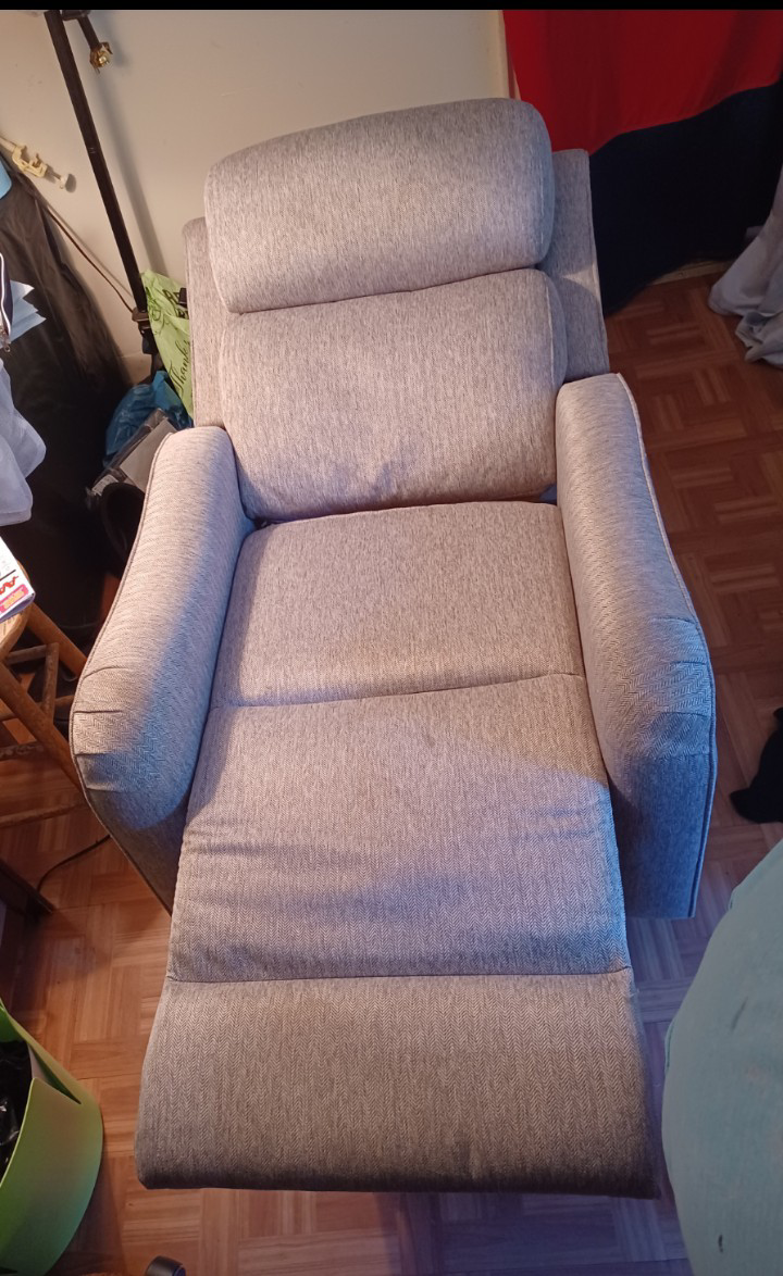 Waverly Power Recliner W/Power Headrest - photo 5