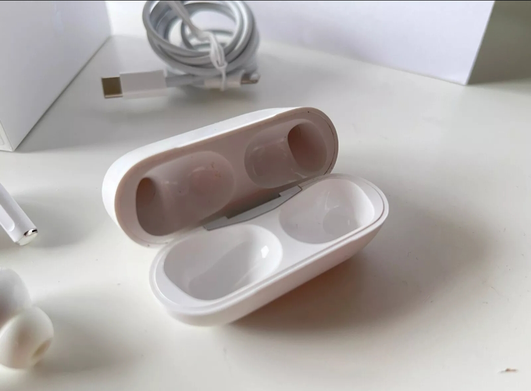AirPods Pro 1st Gen (Negotiable) - photo 3