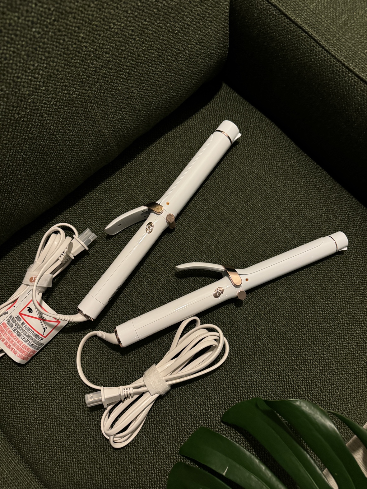 T3 Curling Iron (1 inch) thumbnail