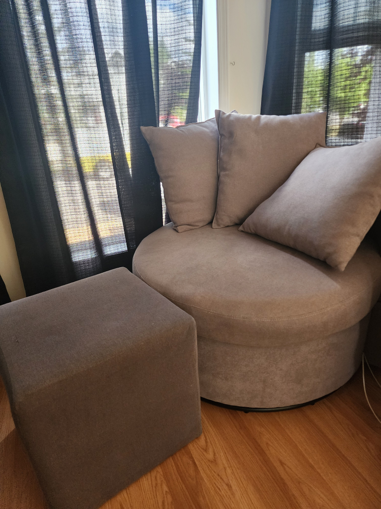 Round Swivel Chair with Ottoman - photo 2