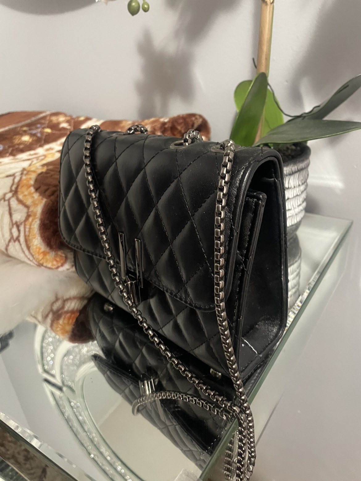 Black quilted chain bag thumbnail