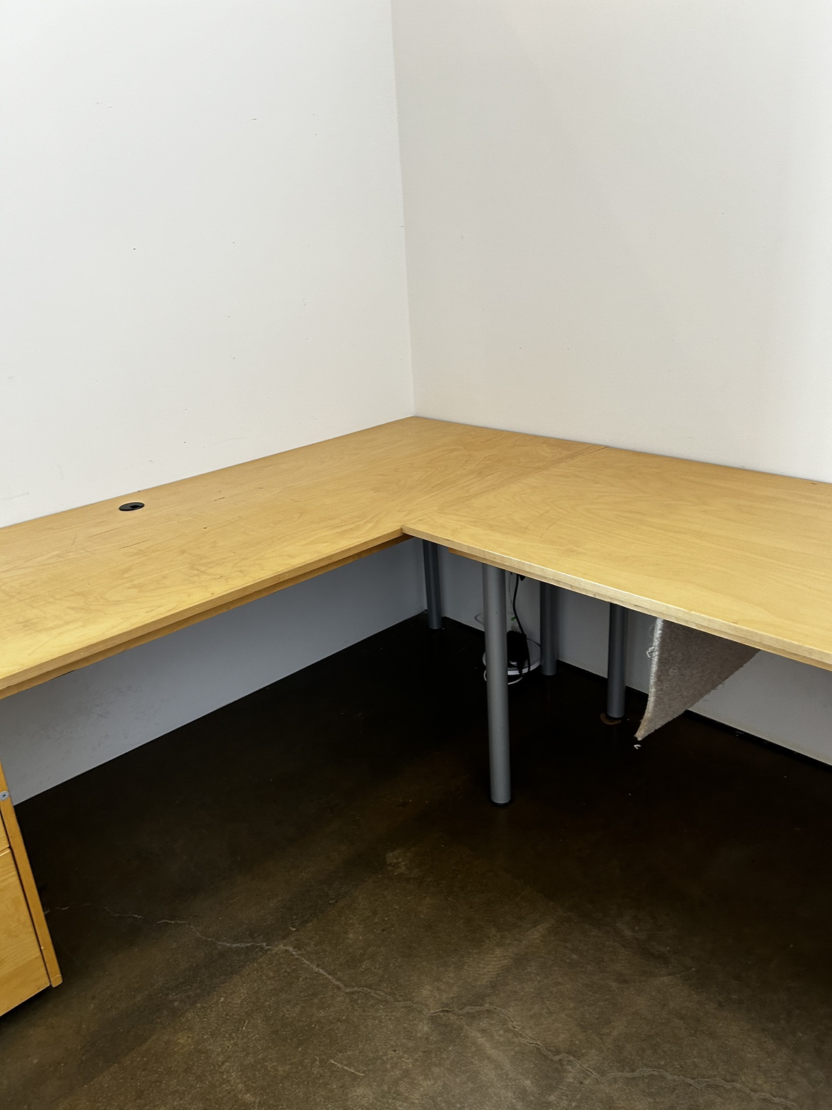 OFFICE FURNITURE CLEAROUT Cubicles  ,ETC image indicator(4)