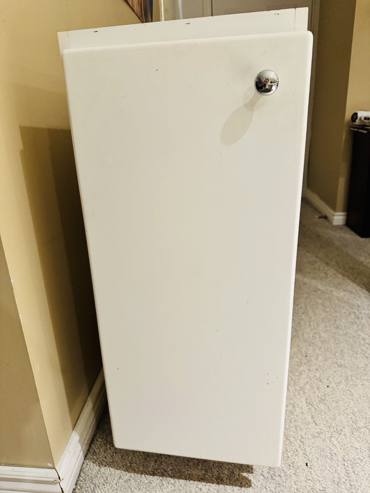 Bottom mount kitchen cupboard thumbnail