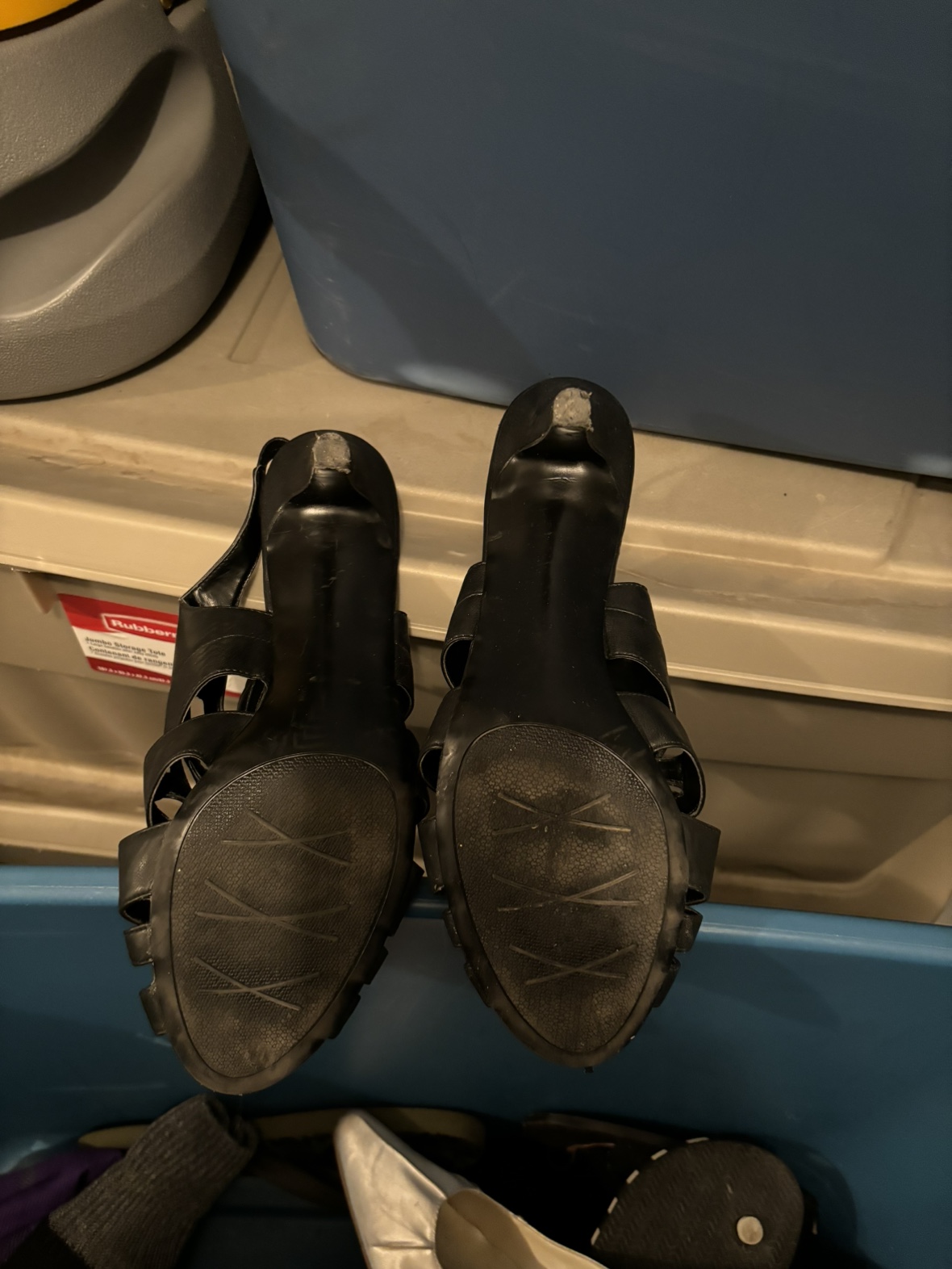 Black heeled sandals - photo 2