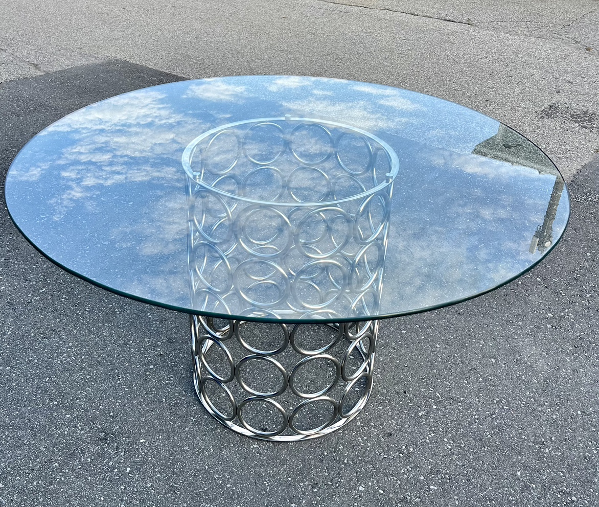 Nice Dining Table Dawnell Round Glass Top Metal Base. - photo 2