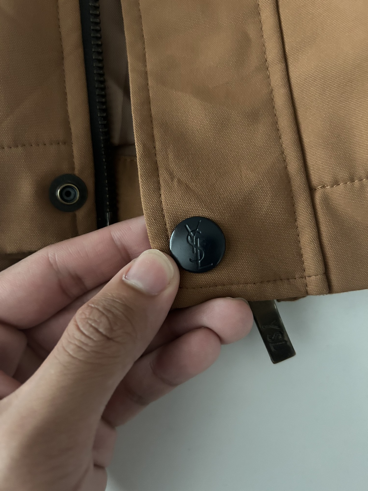 Ysl bomber jacket image indicator(3)