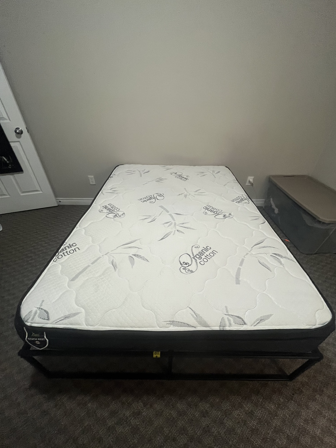 Bed mattress and bed frame - size Double / full