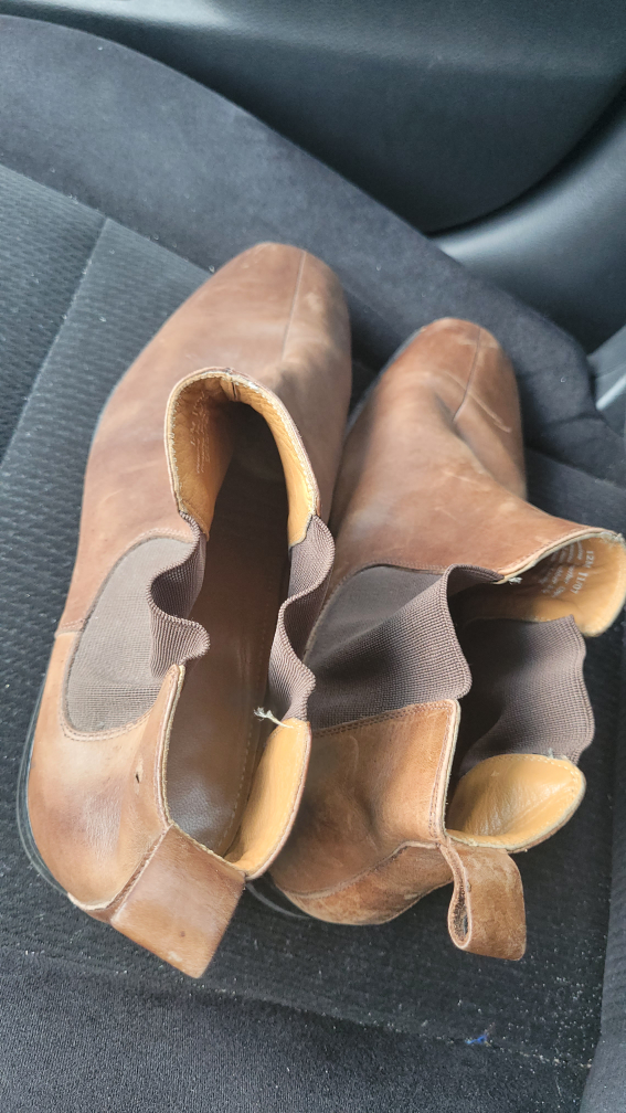 Brown Leather Chelsea Boots image indicator(2)