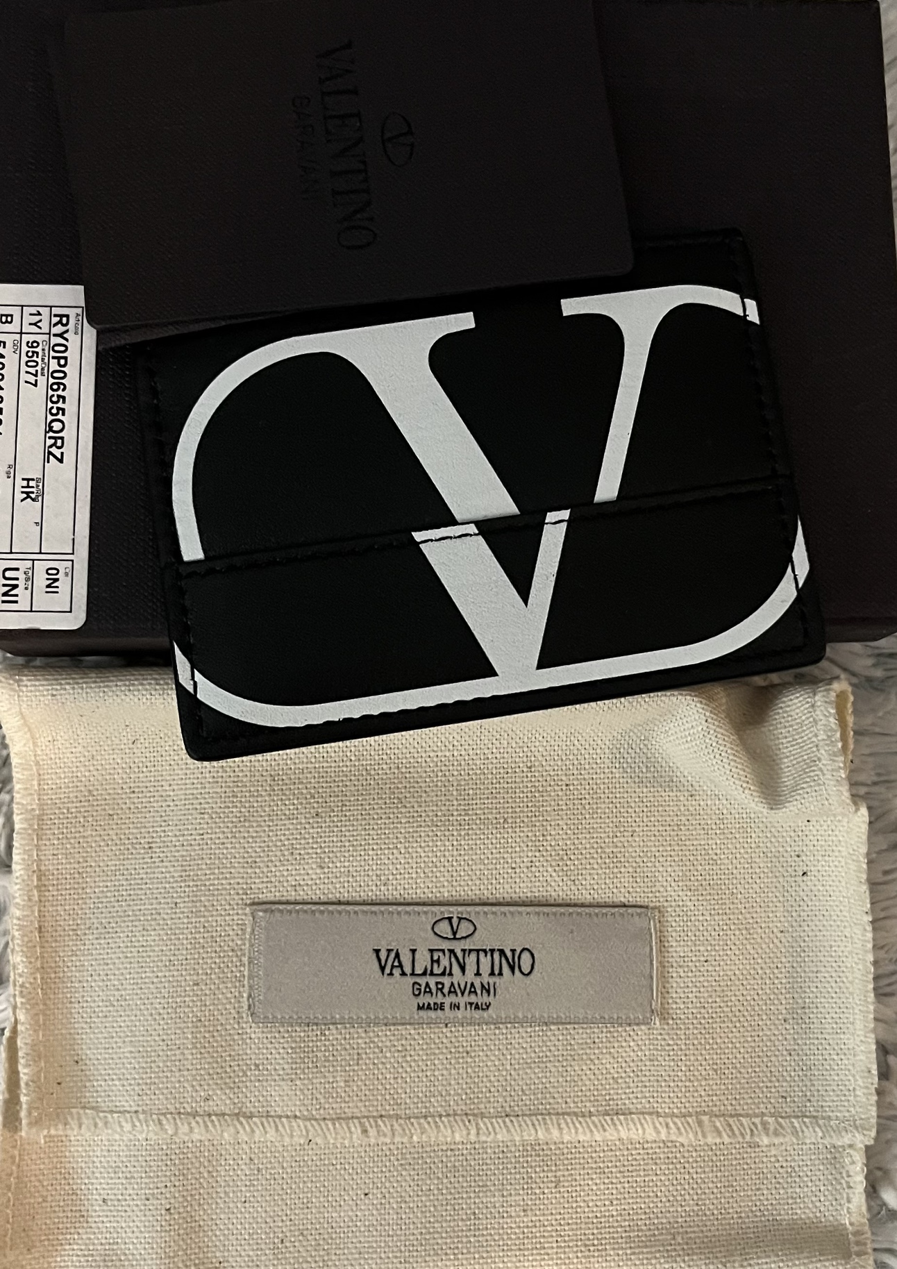 Valentino card holder/wallet image indicator(5)