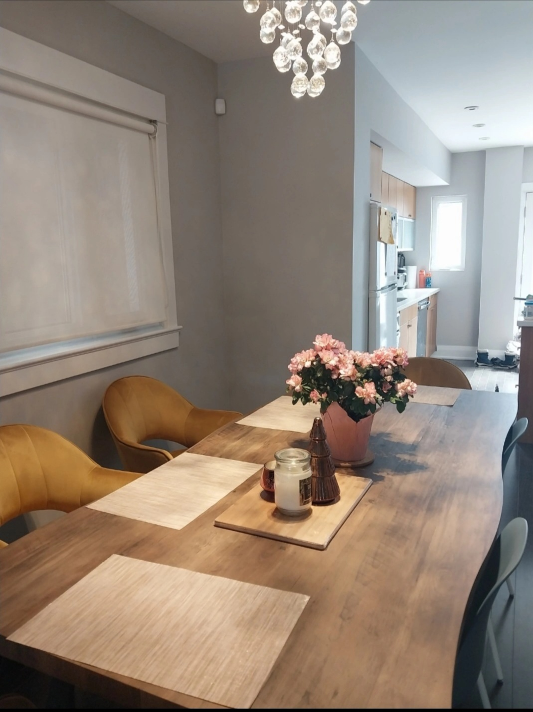 Dining table and chairs.  4 comfortable soft chairs. thumbnail
