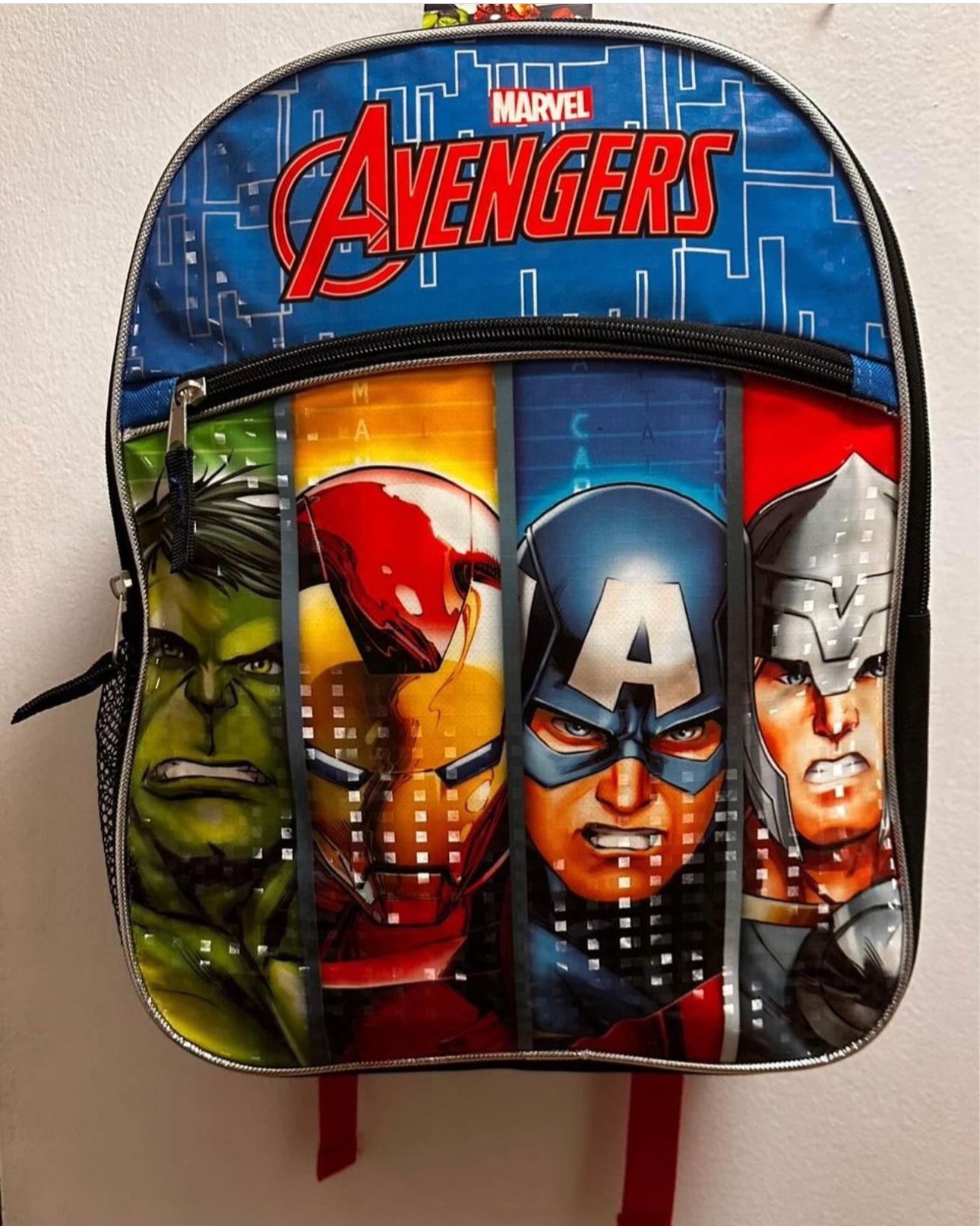 Backpack Marvel Avengers (Size: 15 inches) thumbnail