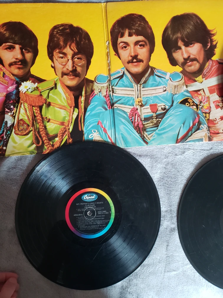 Beatles Memorabilia - photo 3