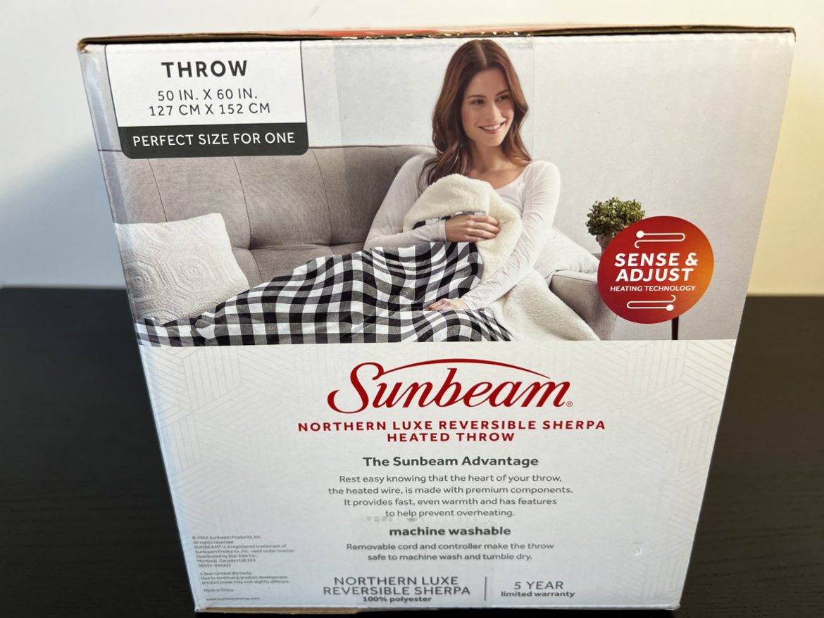 Sunbeam - Northern Luxe Reversible Sherpa Heated Throw, Black image indicator(2)