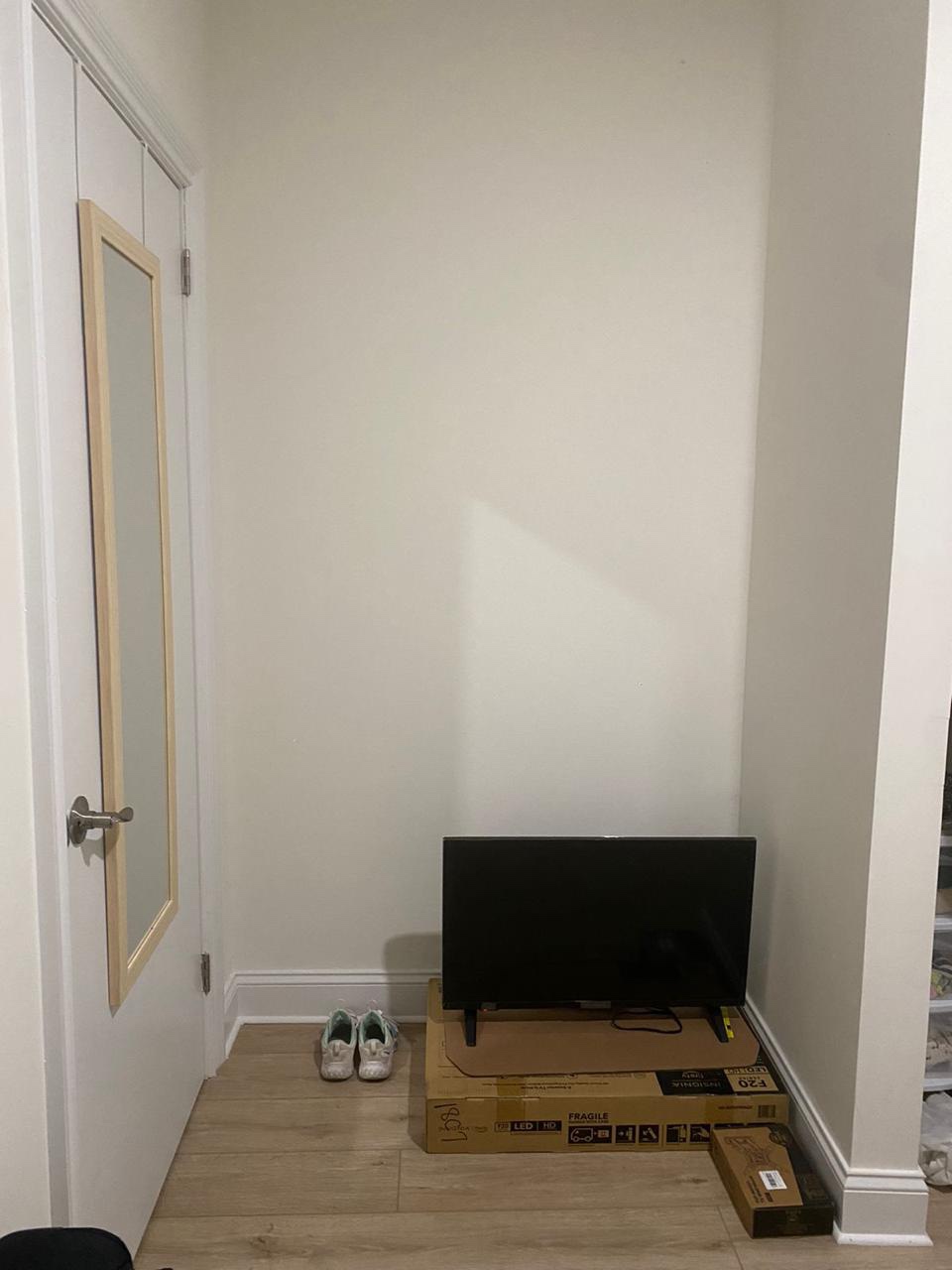 Insignia 32 Inch Smart TV with wall mount - photo 2
