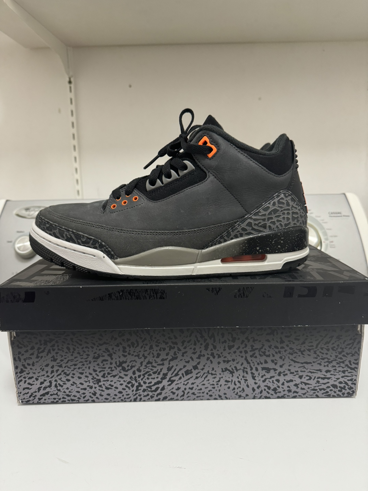 Air Jordan 3 Retro - photo 2