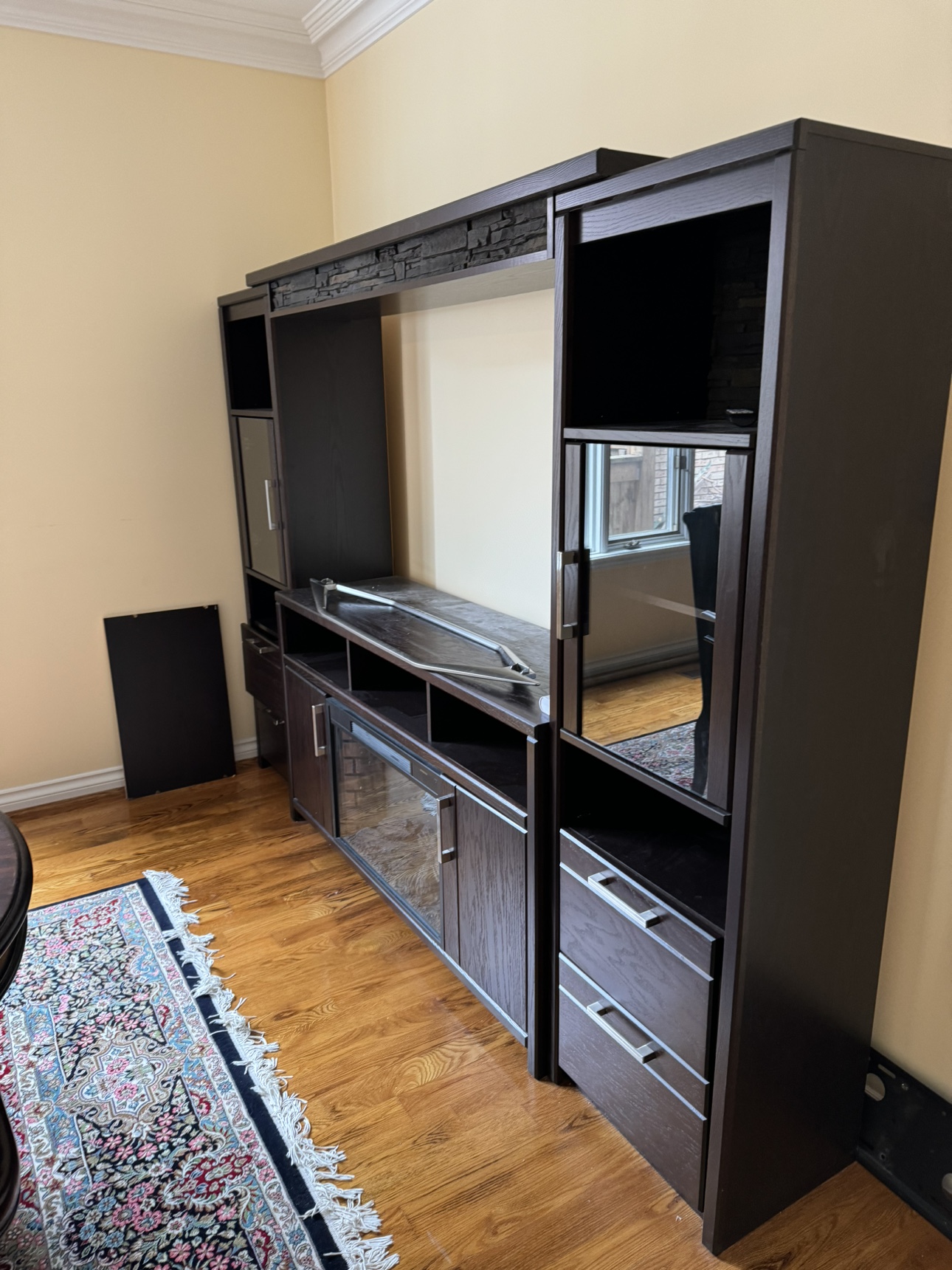 Entertainment TV Unit - photo 3