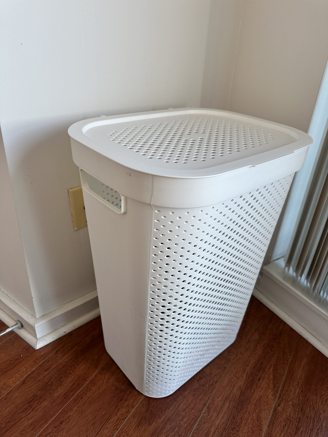Slim Laundry Basket - photo 4