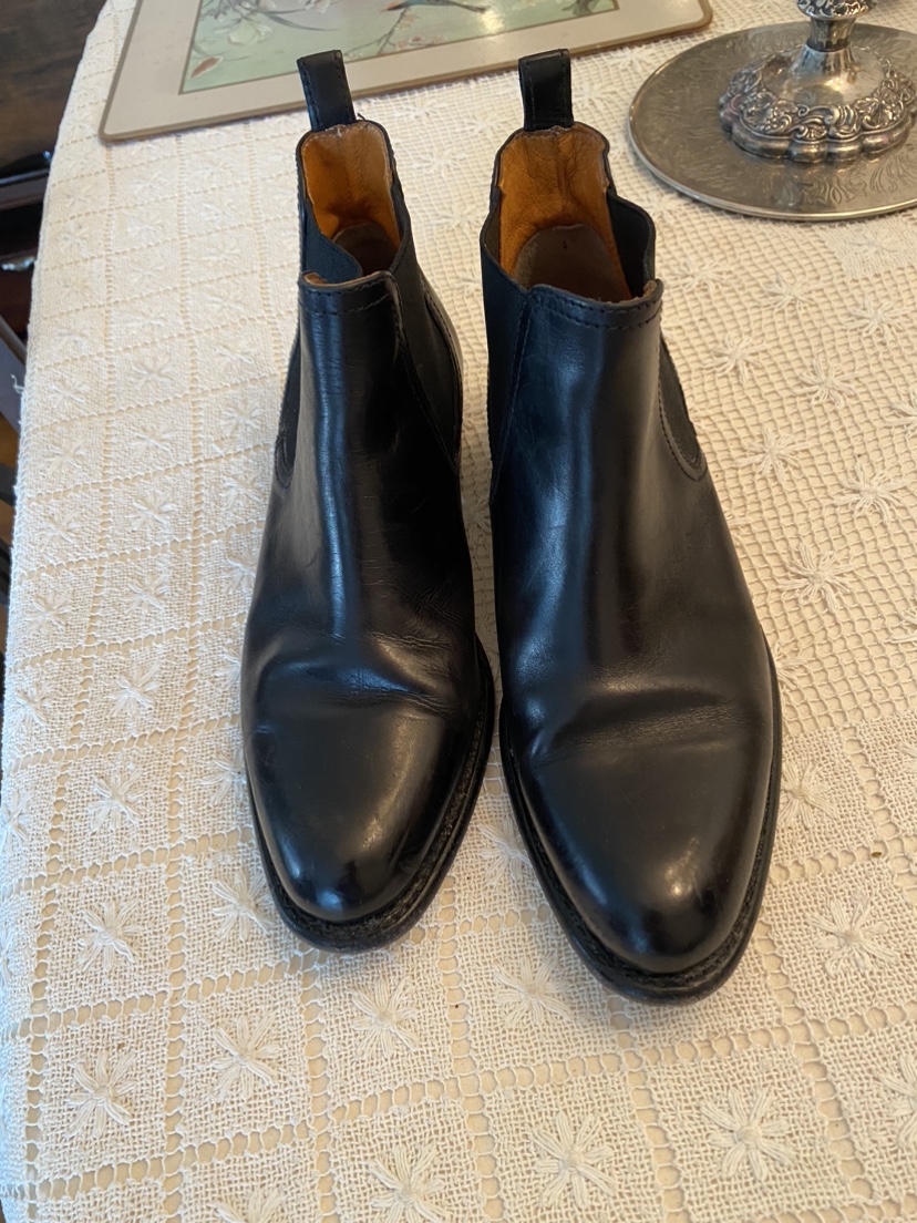 Boots Frye women’s image indicator(3)