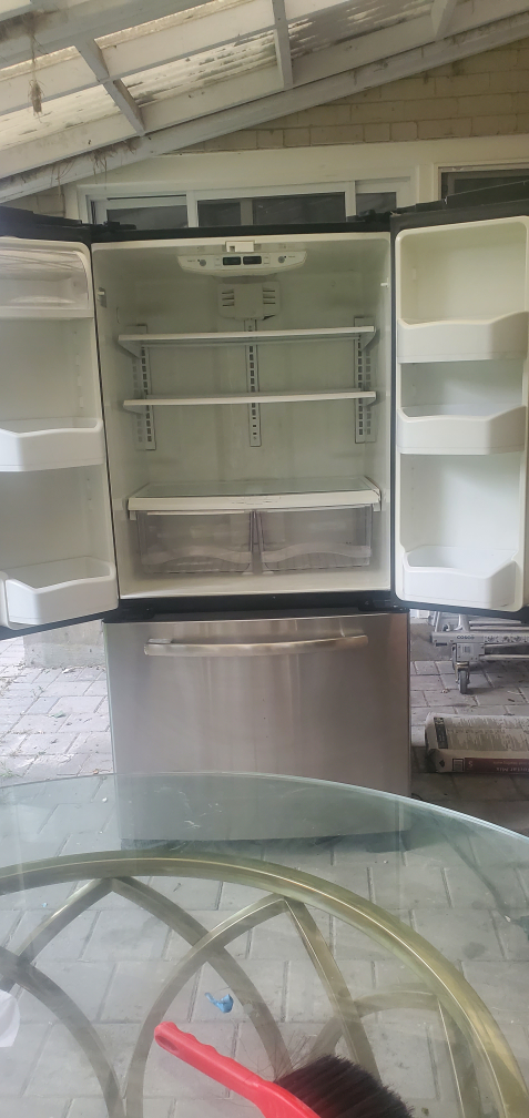 33" GE french Stainless steel fridge - photo 4