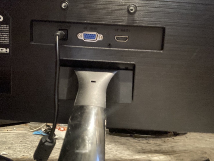 onn 24” Monitor - photo 3