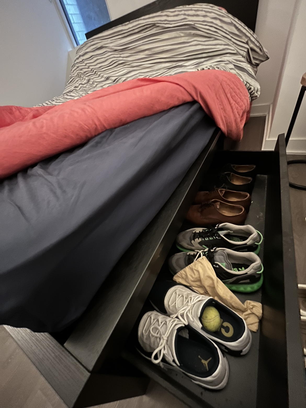 Queen Size MALM Bed Frame with Storage Drawers - photo 3