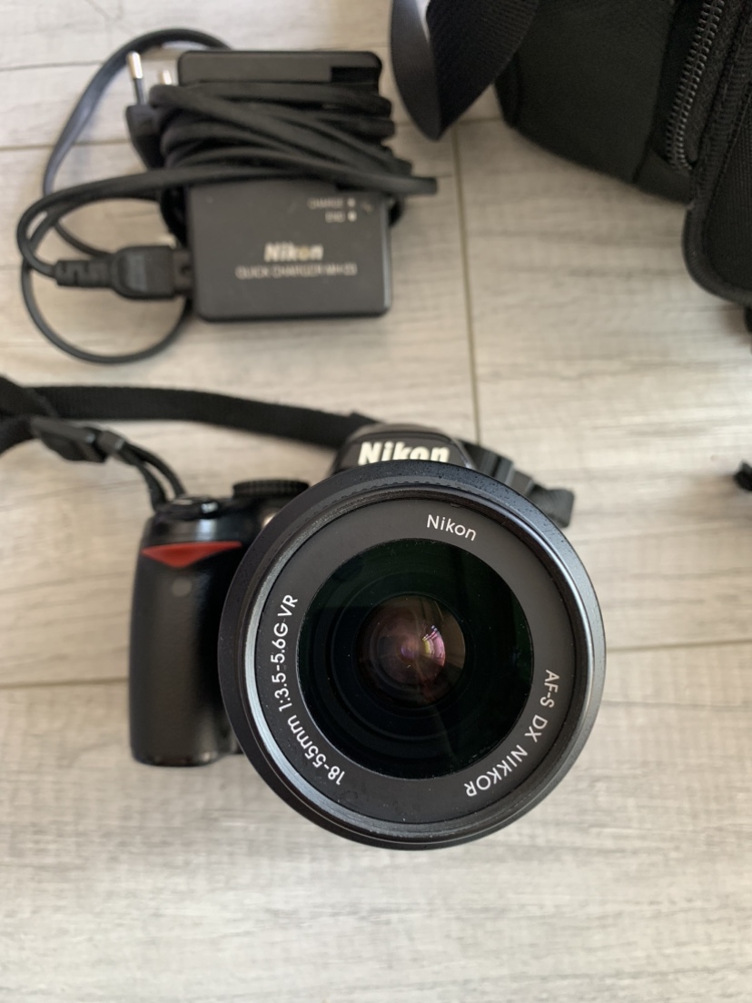 Nikon D3000 DSLR Camera with Lenses - photo 4