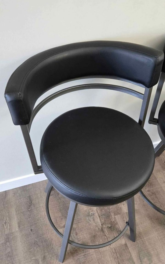 Black Bar Stools BOTH for $30 - photo 2