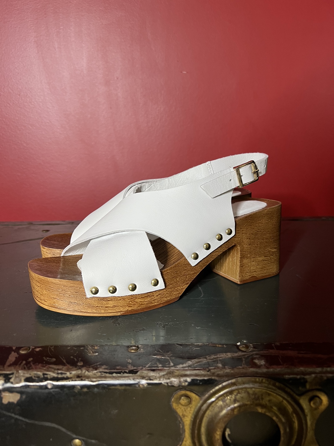 NWT White Leather Platform Sandals - photo 2