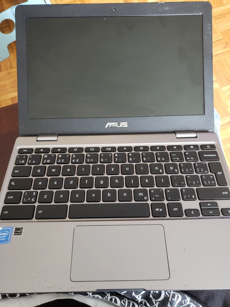 ASUS Chromebook C223NA image indicator(4)