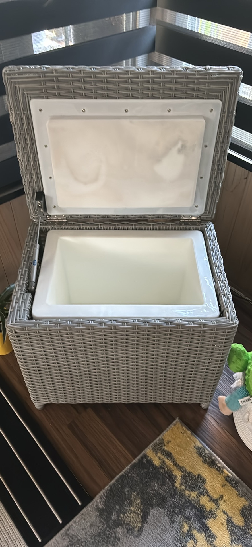 Insulated cooler - photo 2