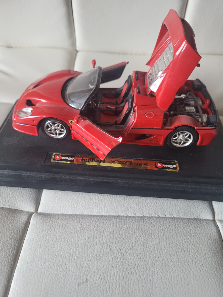 Ferrari F50 (1995)  Die-Cast Model thumbnail
