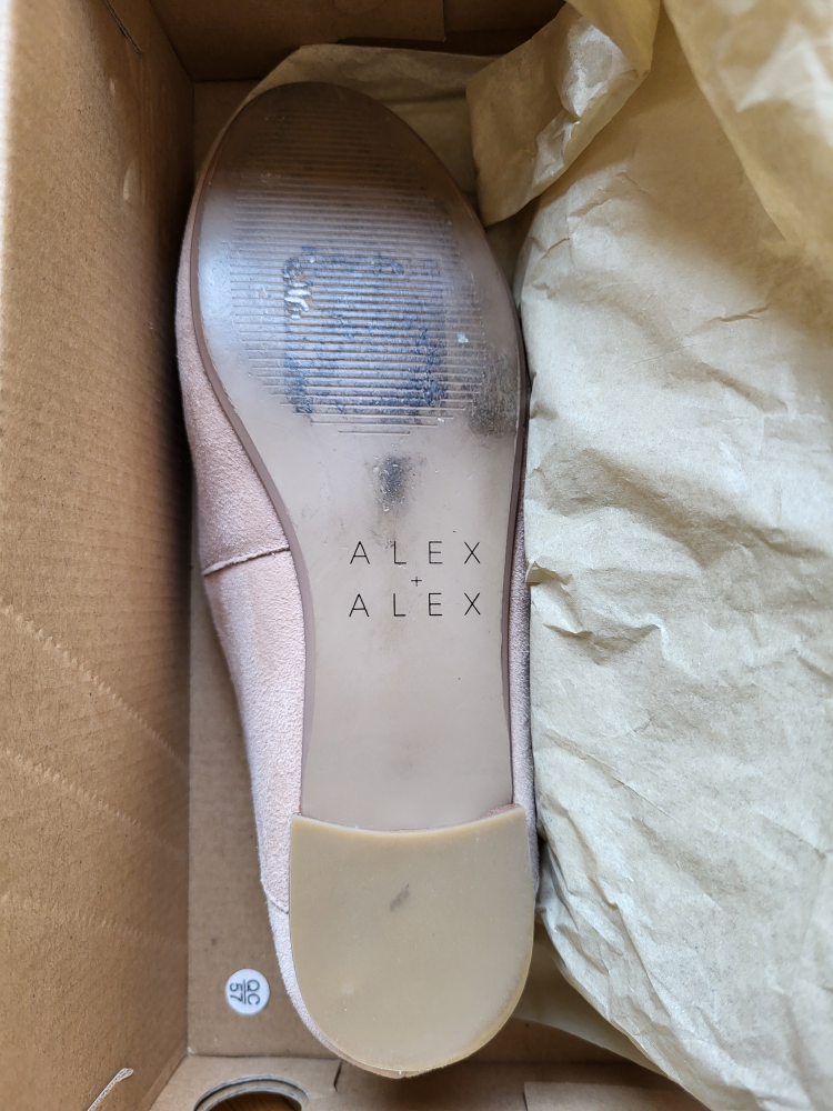 ❣️ New Alex + Alex Light Pink Suede Loafers Women's Size 6 image indicator(5)