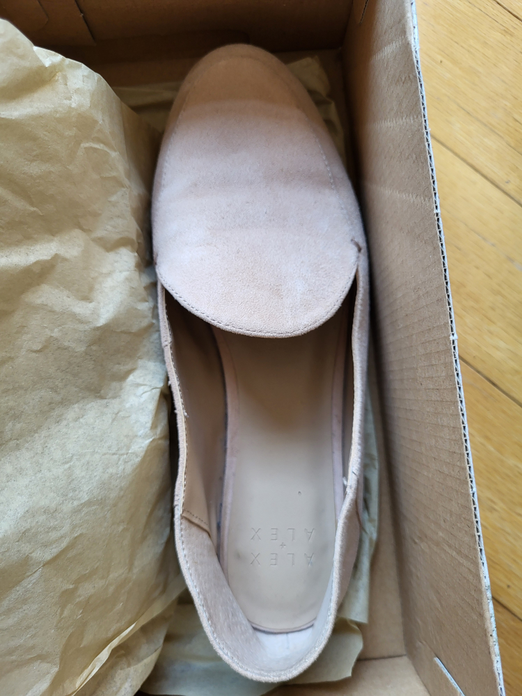 ❣️ New Alex + Alex Light Pink Suede Loafers Women's Size 6 image indicator(4)