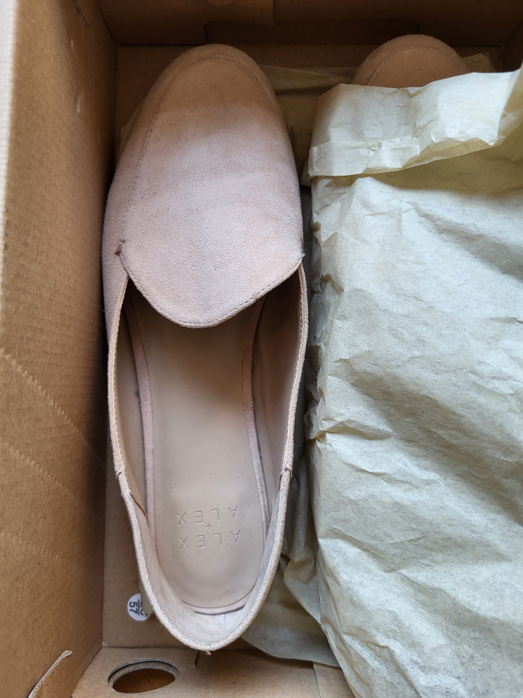 ❣️ New Alex + Alex Light Pink Suede Loafers Women's Size 6 image indicator(3)