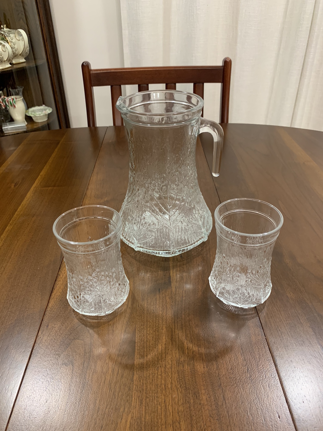 Lasisepat Cow Parsley 6 Cup Crystal Pitcher and Two Glasses image indicator(2)
