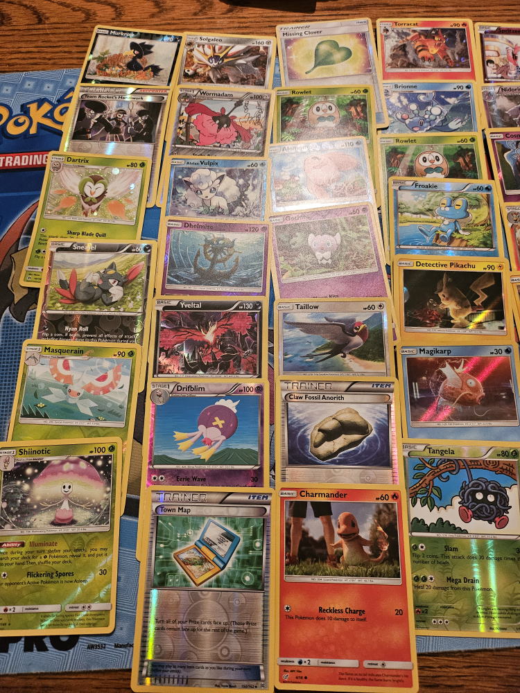 Vintage Pokemon Holographic cards(2014-2019) image indicator(3)