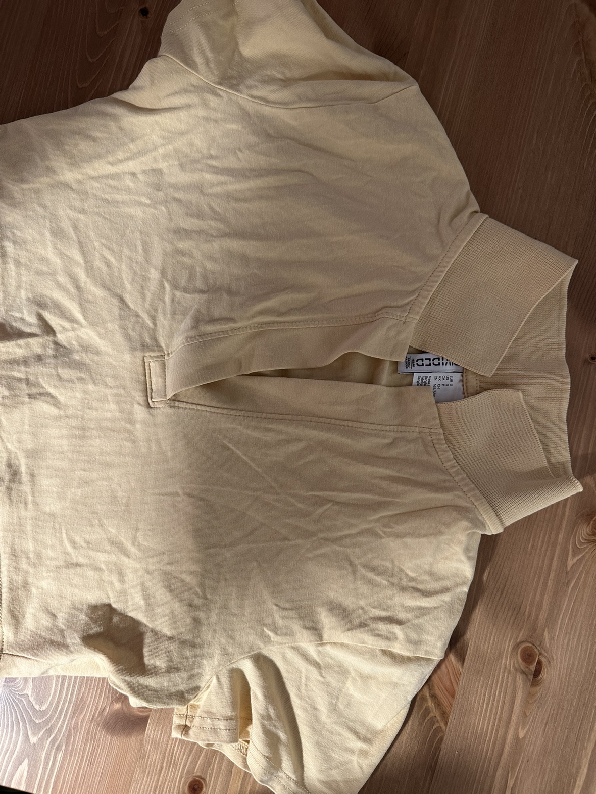 Crop shirt image indicator(4)