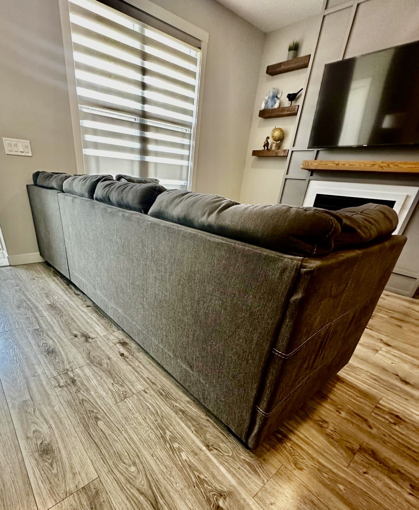 Sectional Sofa with Chaise - photo 3