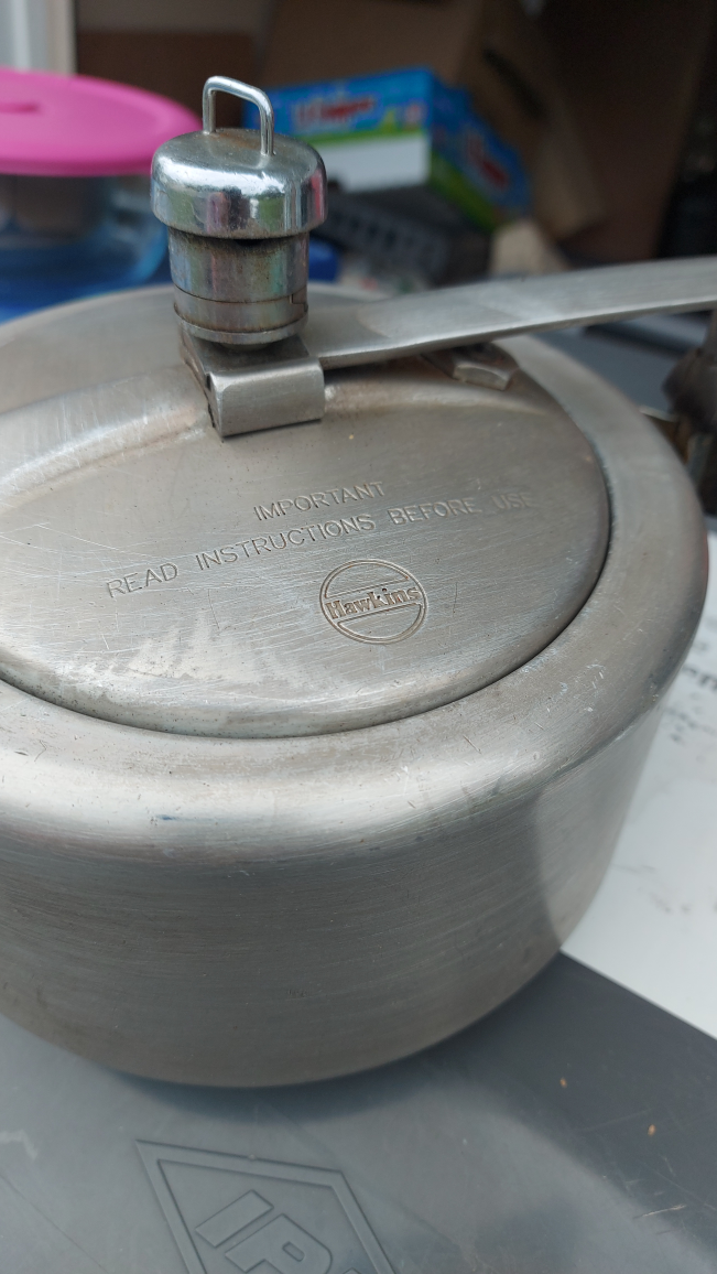 Hawkins Classic Model Pressure Cooker thumbnail