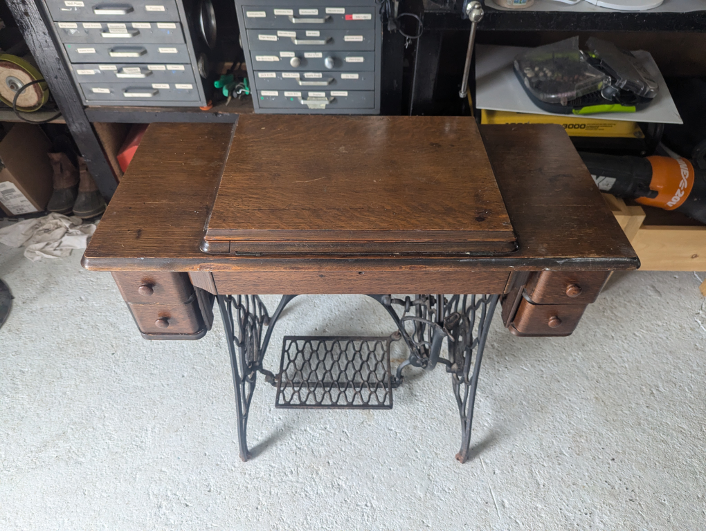 Antique Singer Sewing Machine - photo 5