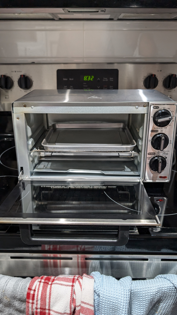 Hamilton Beach Toaster Oven - photo 3